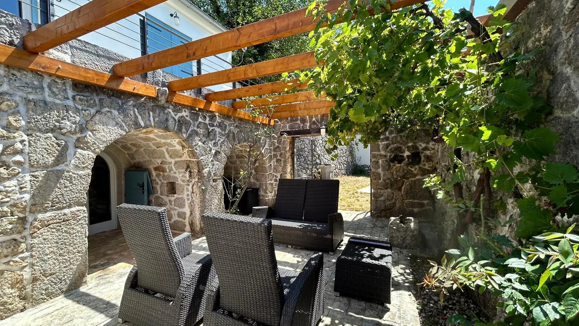 Stone Villa Grizane-Belgrad 0*,  Croatia