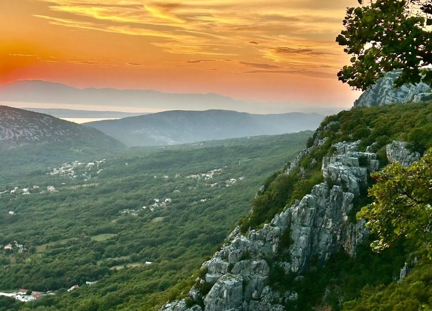Holiday home Stone Villa Grizane-Belgrad